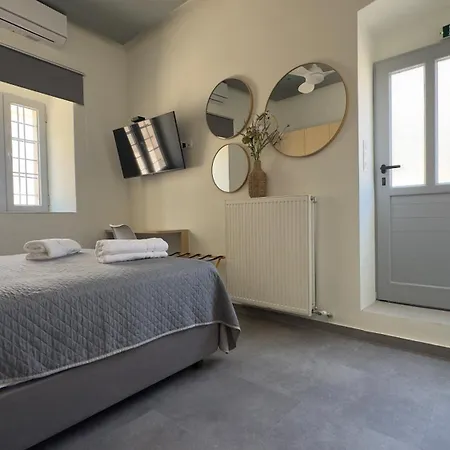 Serendipity Living Petite Katsounion